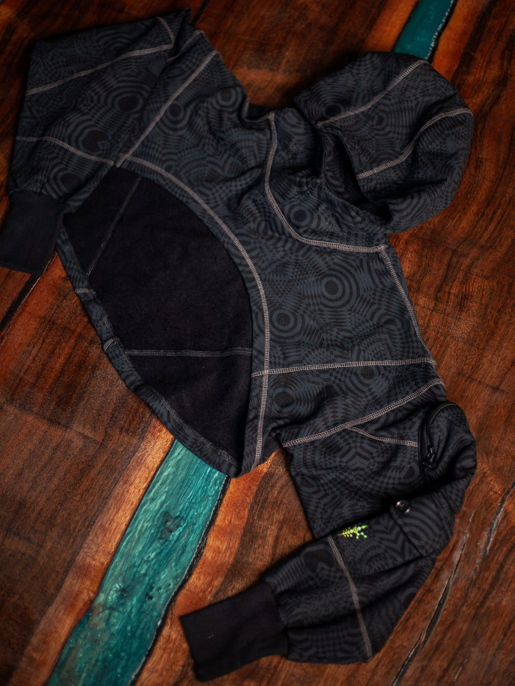 Crop Hoodie Woman / Cotton Fleece - WIERD NOISES Shamans