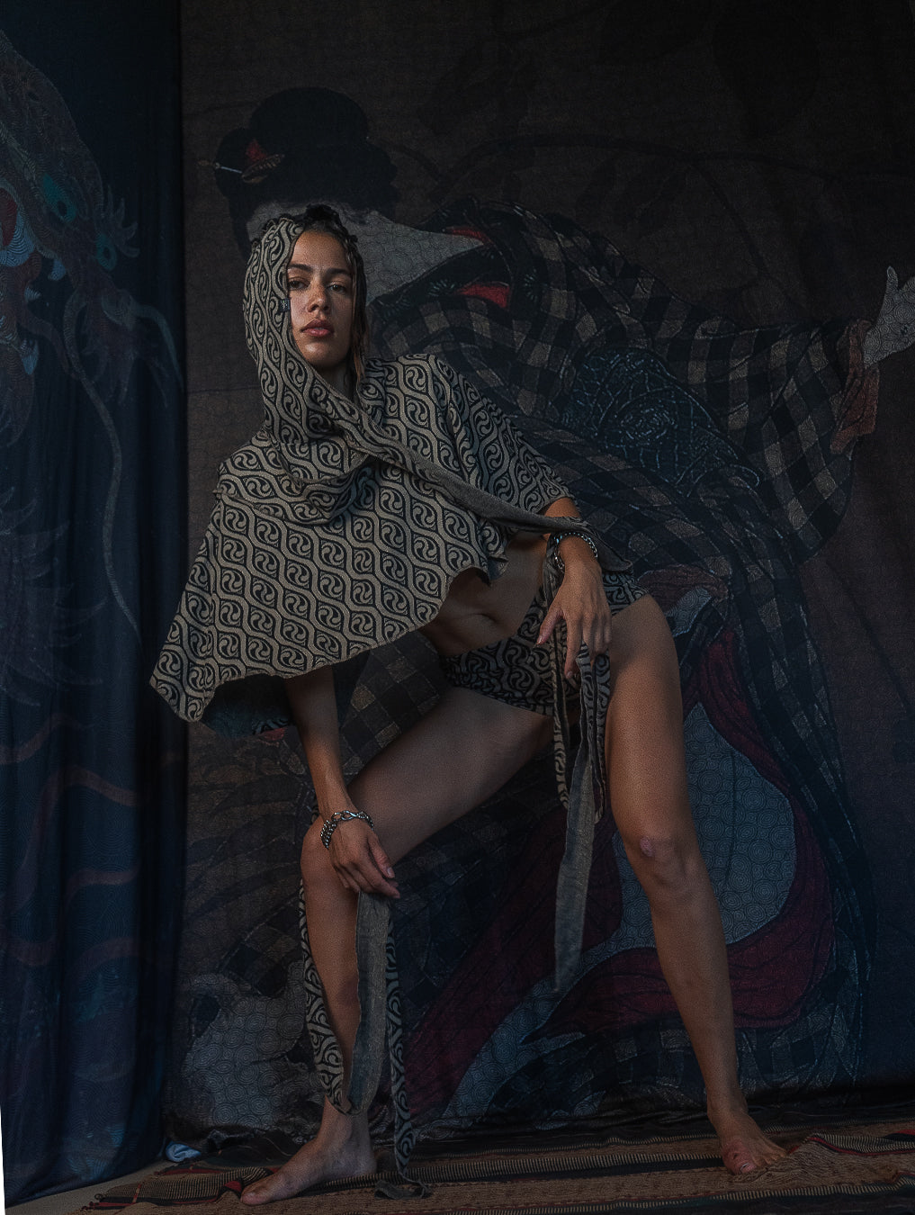 Shawl / Knits - MANTA SKUNK SQWID-PING YANG