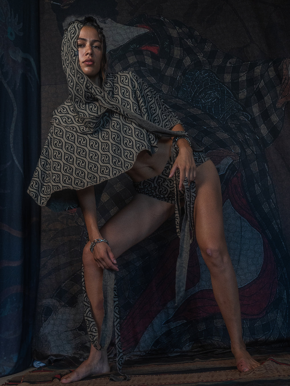 Shawl / Knits - MANTA SKUNK SQWID-PING YANG