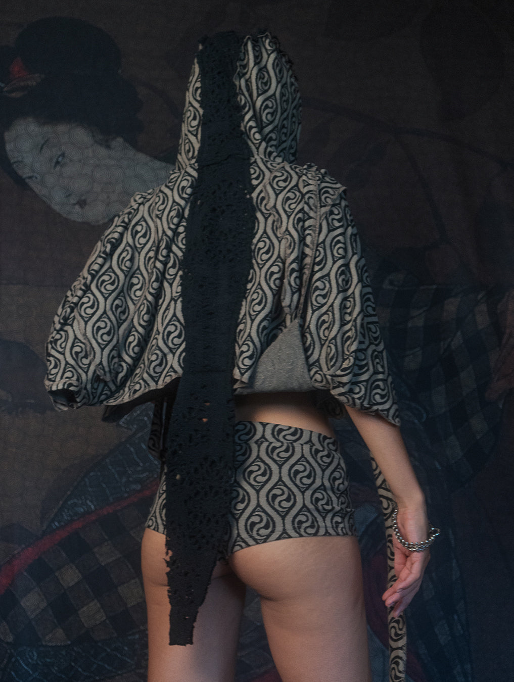 Shawl / Knits - MANTA SKUNK SQWID-PING YANG