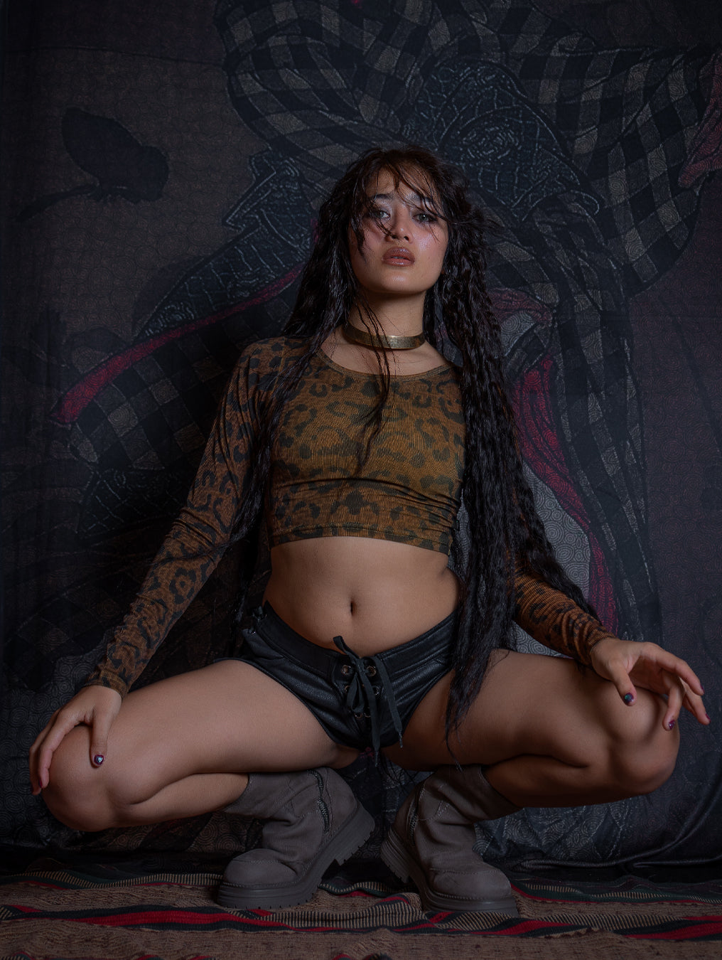Crop-Top Longsleeve / Flatrib - LEOPARDUS