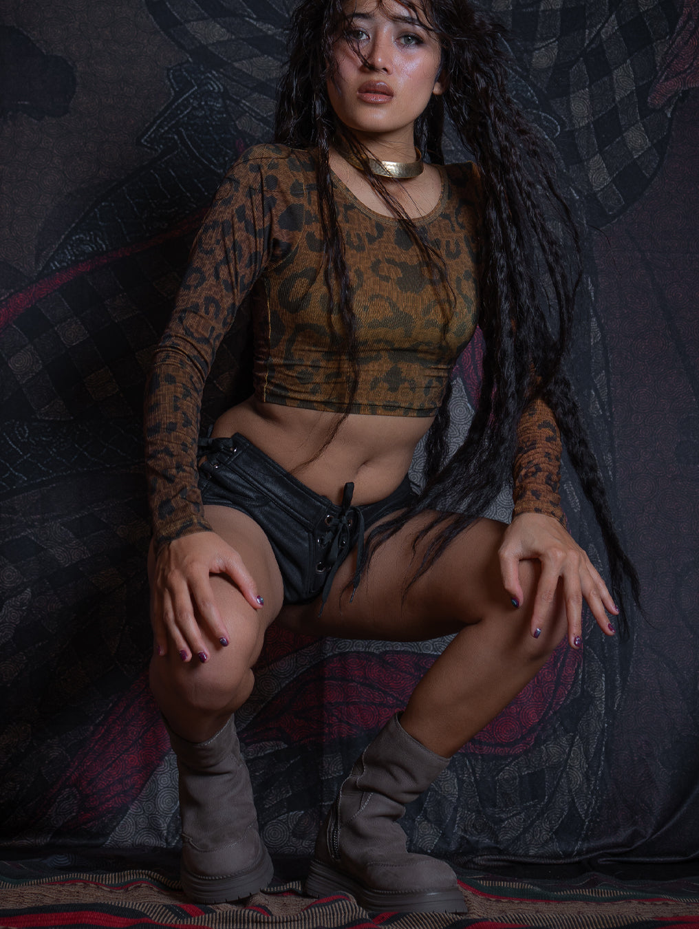 Crop-Top Longsleeve / Flatrib - LEOPARDUS