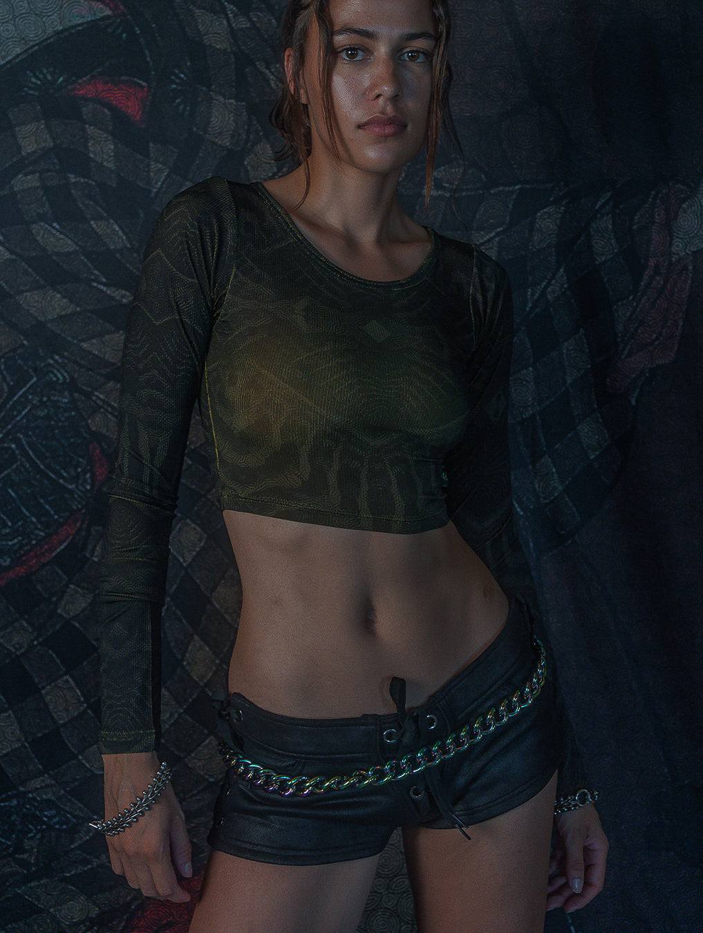 Crop-Top Longsleeve / Flatrib - SANDOKAN LAVA
