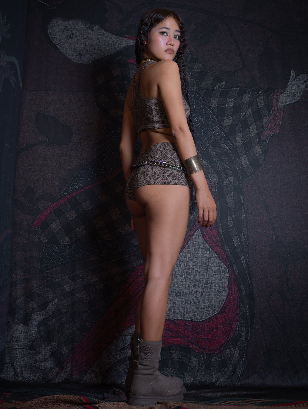 Shorties Fitted / Woven Knits - TRIBAL WALNUT
