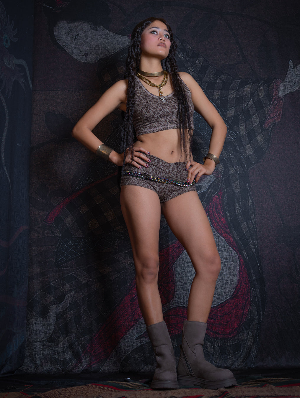 Crop-Top Back Free / Woven Knits - TRIBAL WALNUT