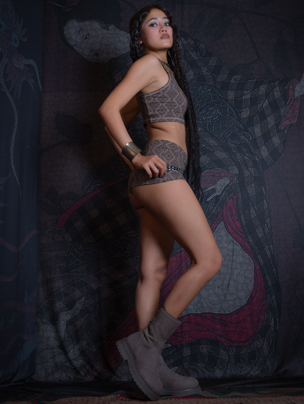 Crop-Top Back Free / Woven Knits - TRIBAL WALNUT