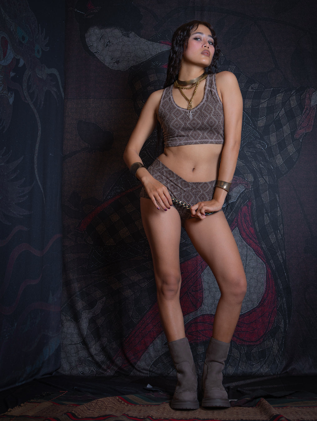 Crop-Top Back Free / Woven Knits - TRIBAL WALNUT