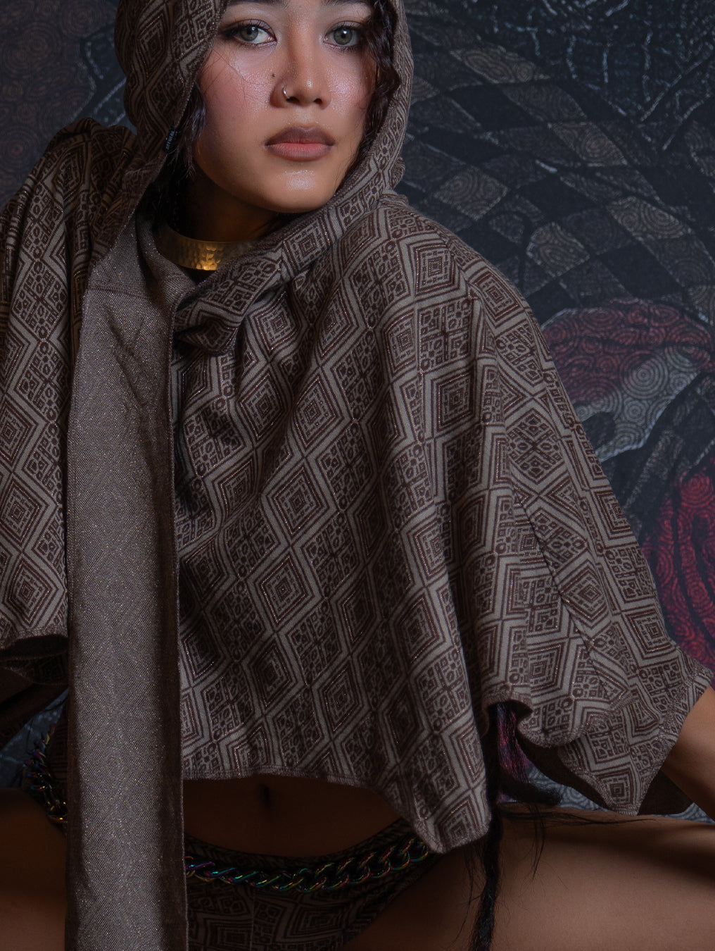 Shawl / Knits - MANTA SKUNK SQWID-TRIBAL WALNUT