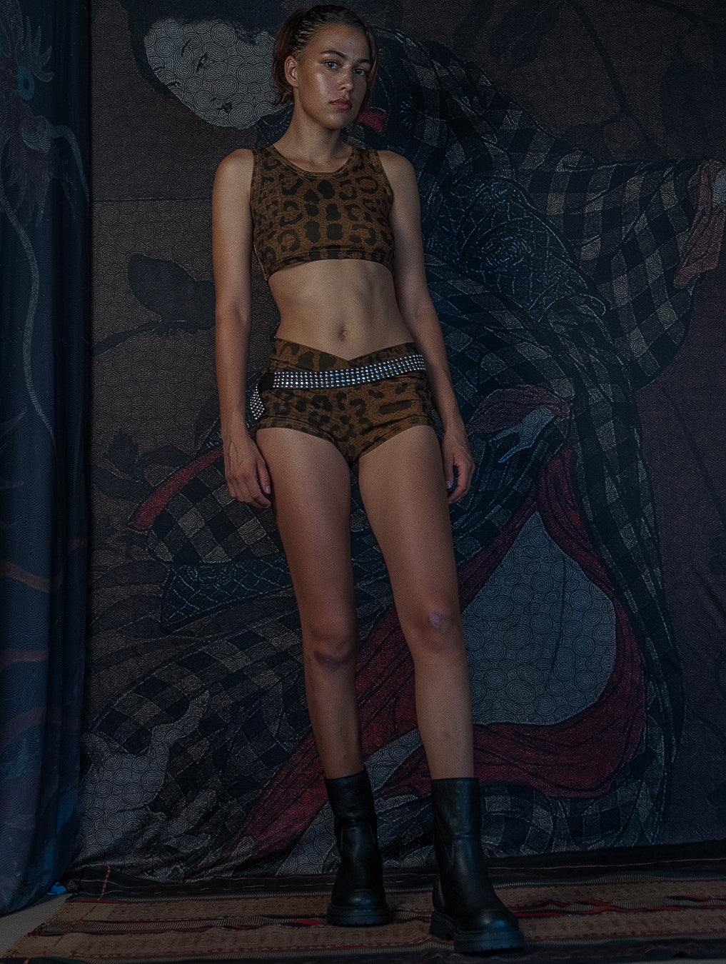 Crop-Top Back Free / Flatrib - LEOPARDUS