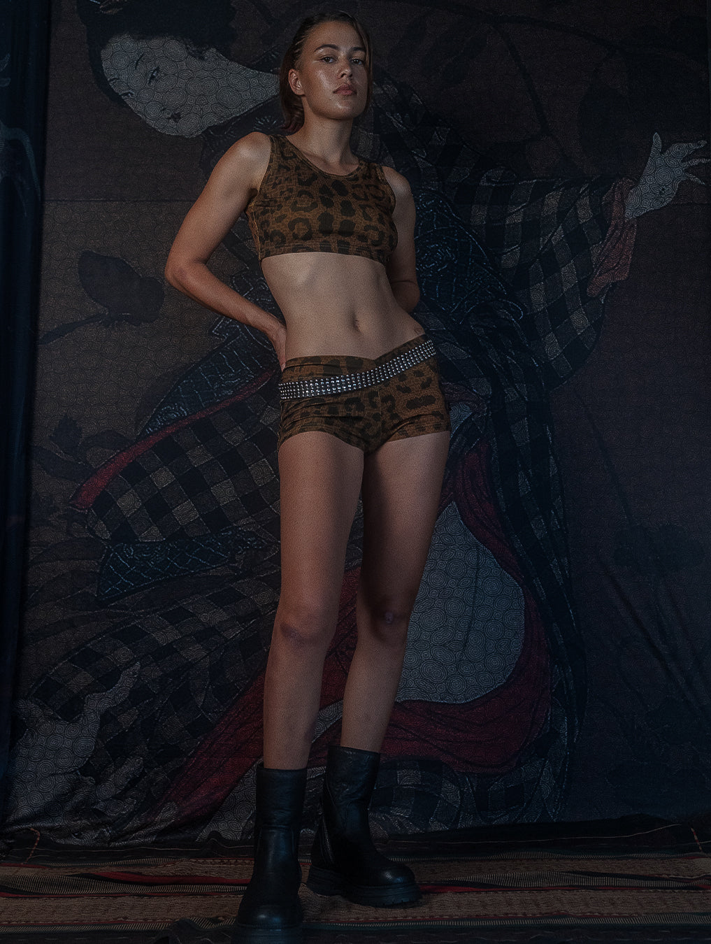 Crop-Top Back Free / Flatrib - LEOPARDUS