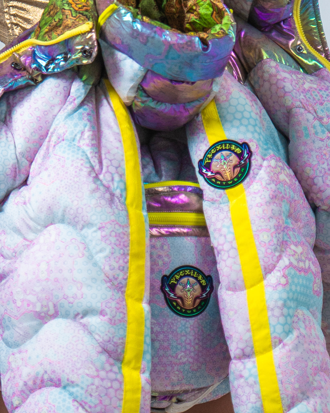 Down Jacket Woman & Pakpak / Nylon (Glow in the Dark) - GALACTIK NIRVANA