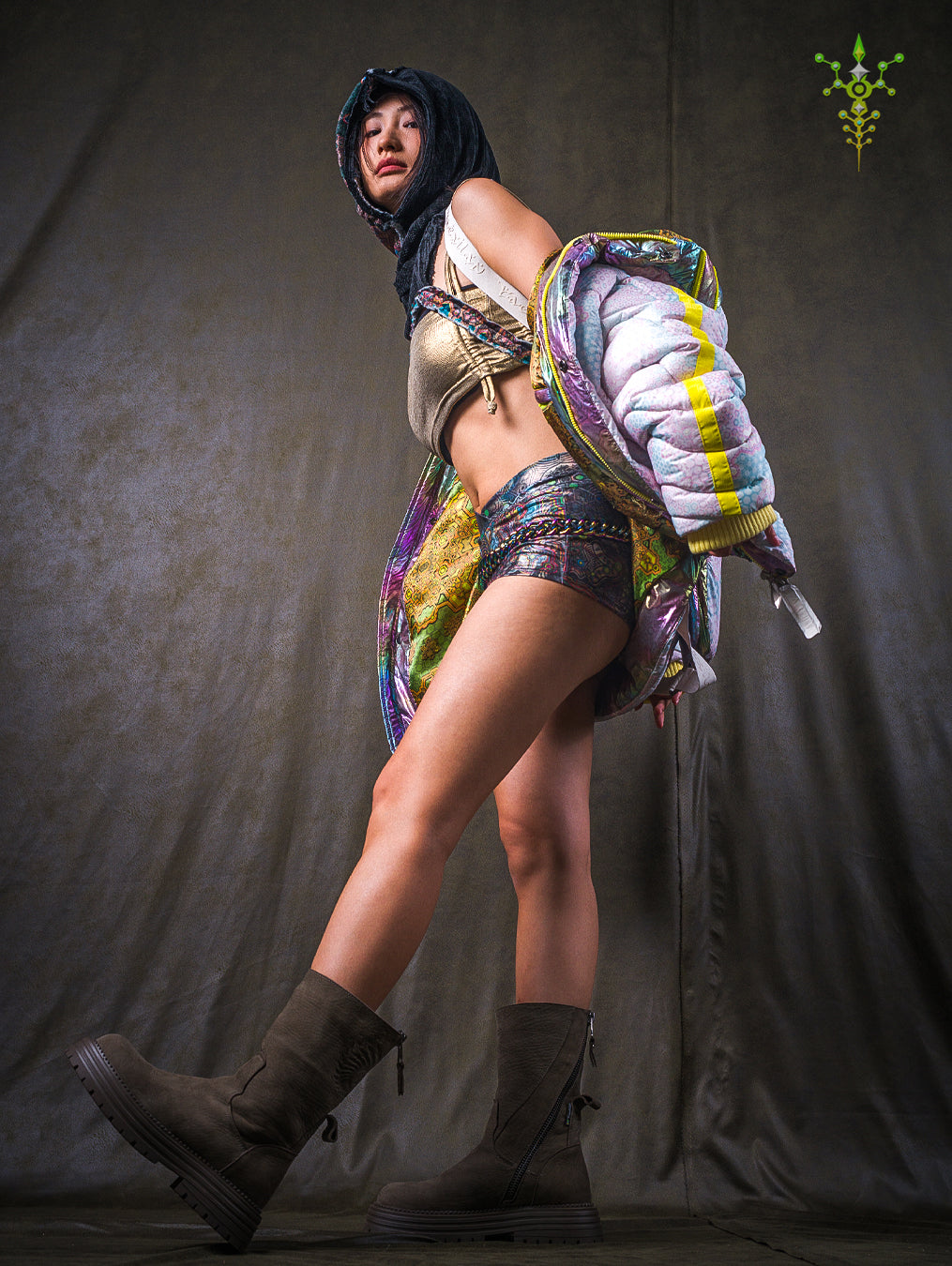 Down Jacket Woman & Pakpak / Nylon (Glow in the Dark) - GALACTIK NIRVANA