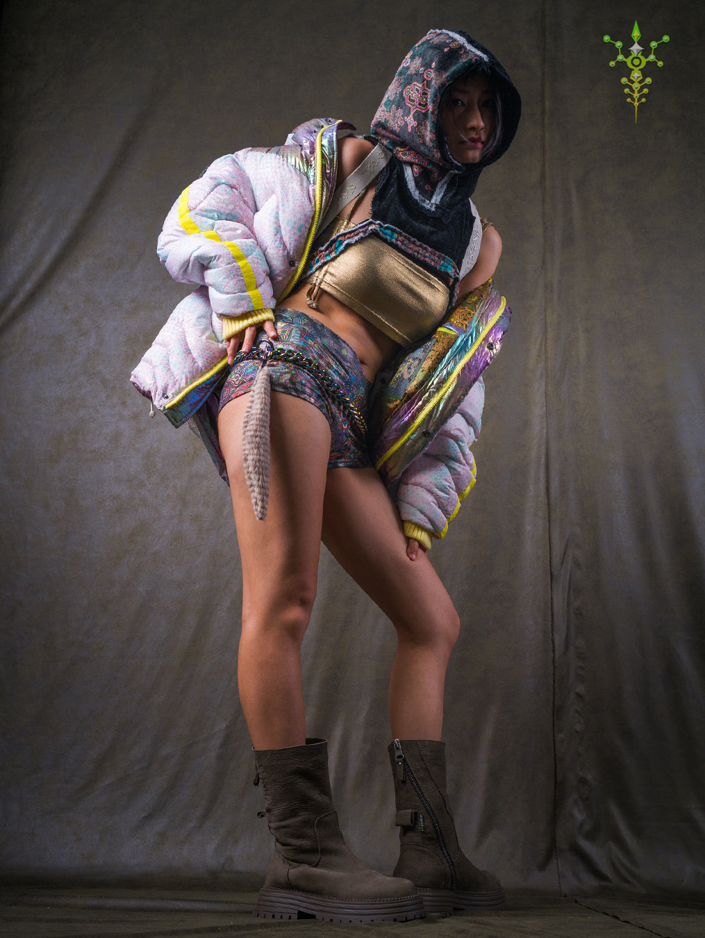 Down Jacket Woman & Pakpak / Nylon (Glow in the Dark) - GALACTIK NIRVANA