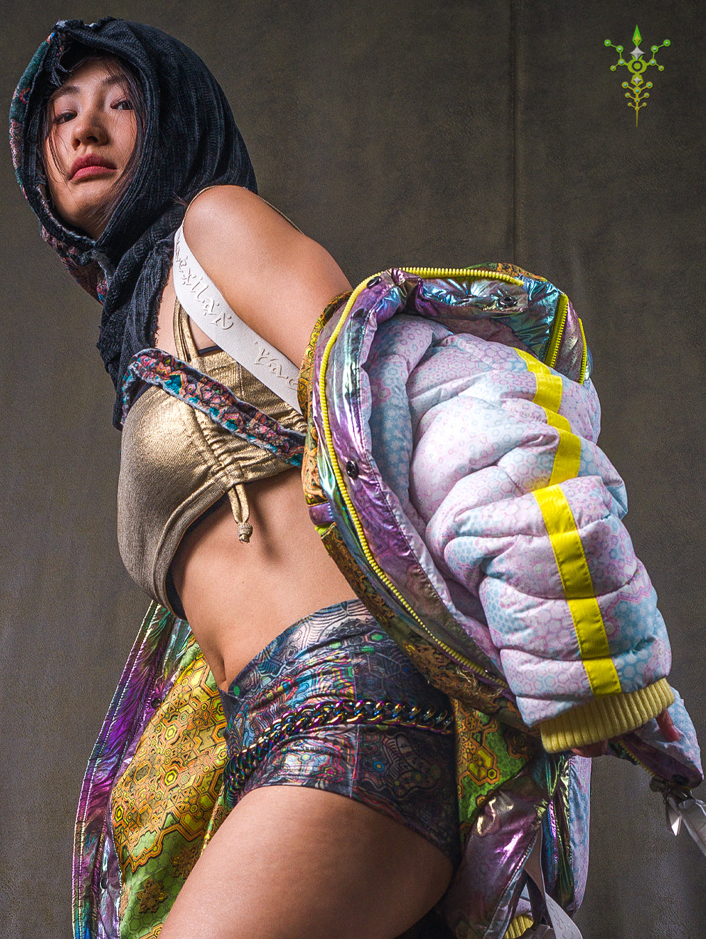Down Jacket Woman & Pakpak / Nylon (Glow in the Dark) - GALACTIK NIRVANA