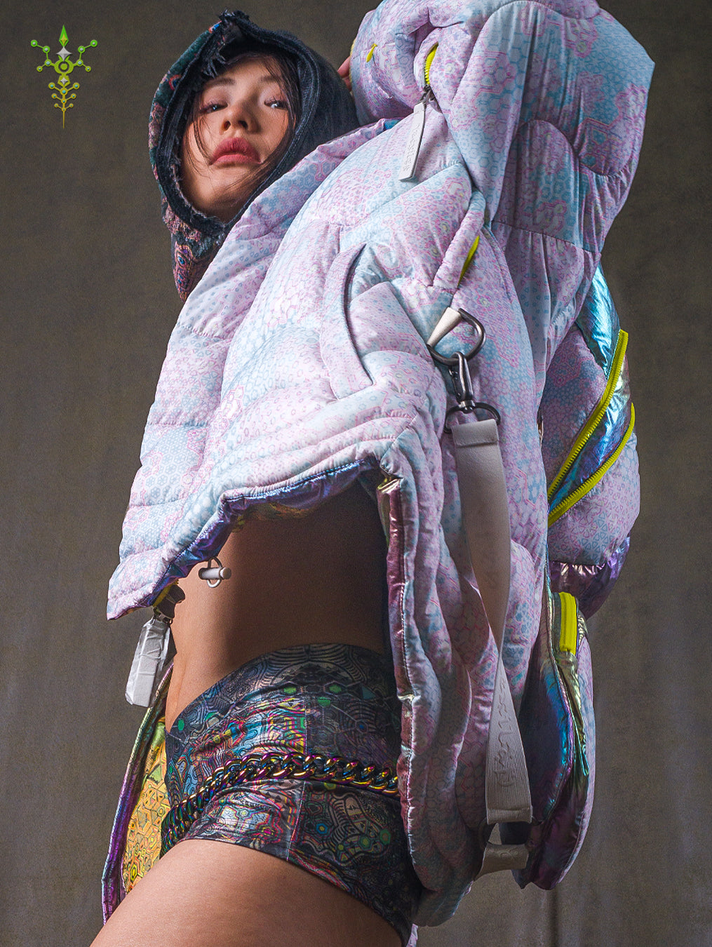 Down Jacket Woman & Pakpak / Nylon (Glow in the Dark) - GALACTIK NIRVANA