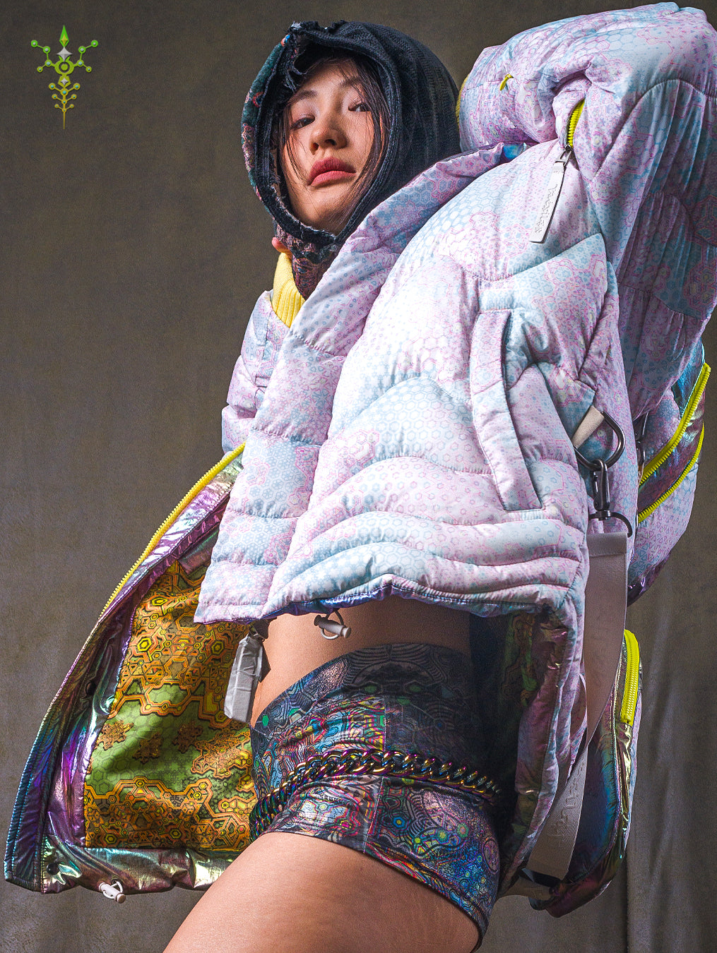 Down Jacket Woman & Pakpak / Nylon (Glow in the Dark) - GALACTIK NIRVANA