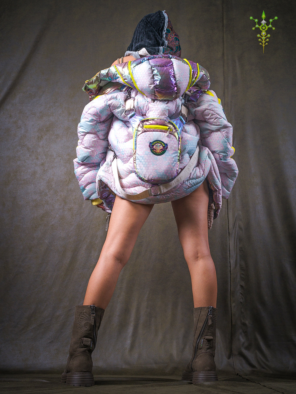 Down Jacket Woman & Pakpak / Nylon (Glow in the Dark) - GALACTIK NIRVANA