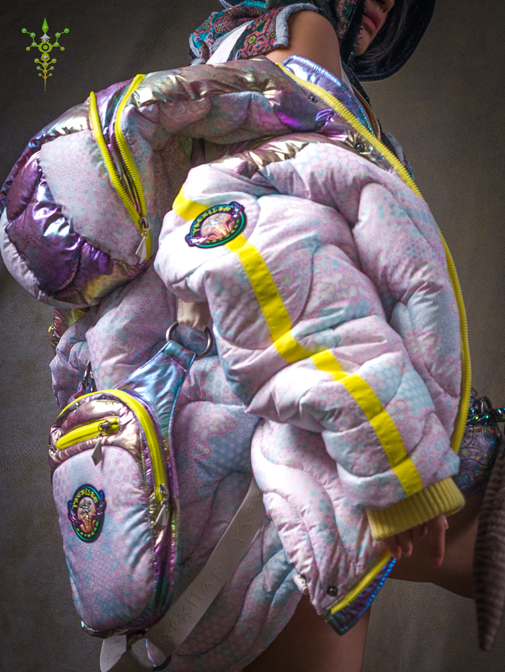 Down Jacket Woman & Pakpak / Nylon (Glow in the Dark) - GALACTIK NIRVANA