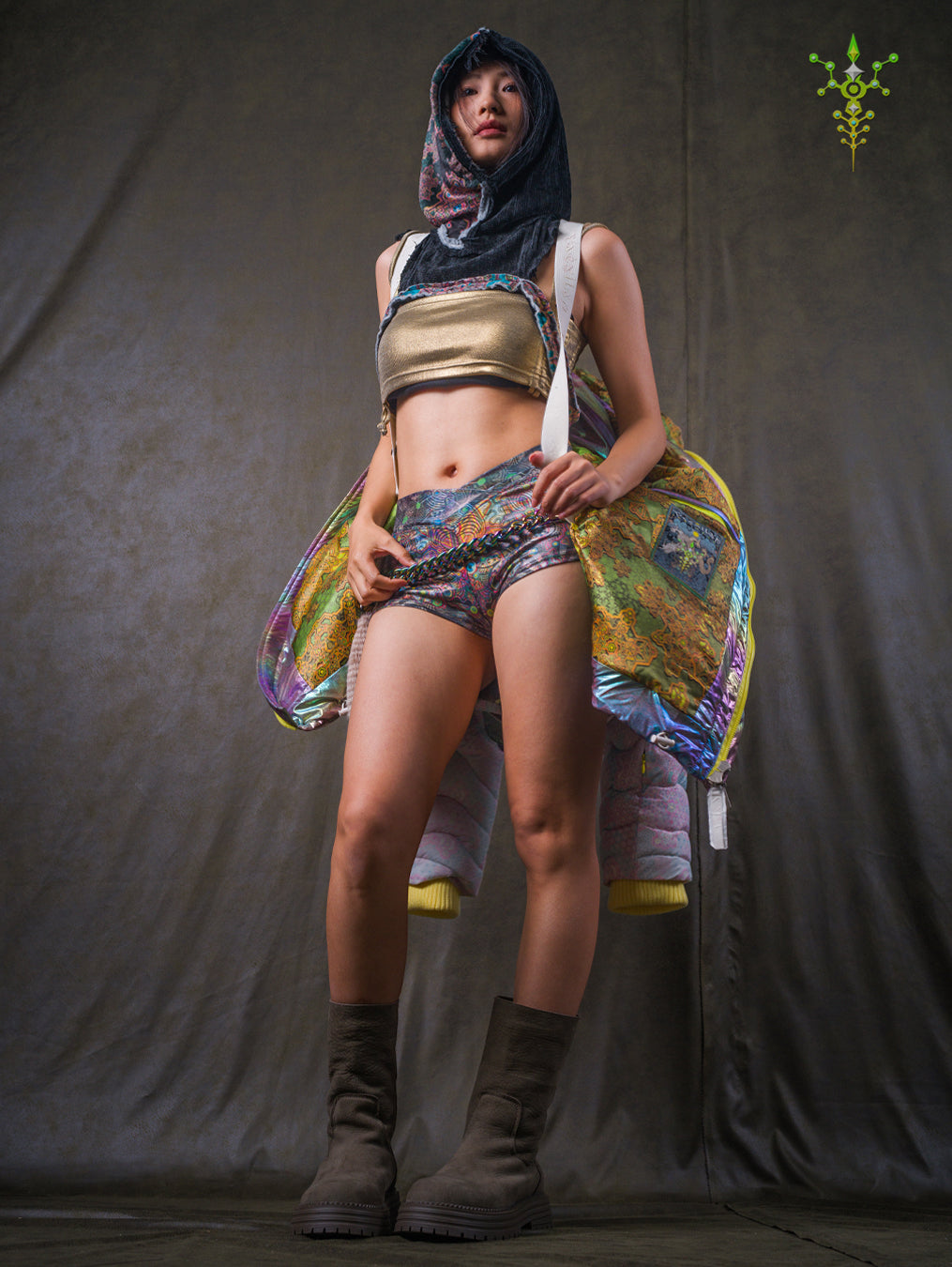 Down Jacket Woman & Pakpak / Nylon (Glow in the Dark) - GALACTIK NIRVANA