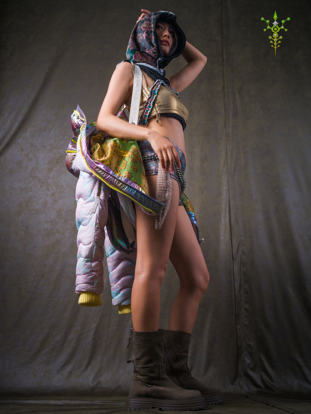 Down Jacket Woman & Pakpak / Nylon (Glow in the Dark) - GALACTIK NIRVANA