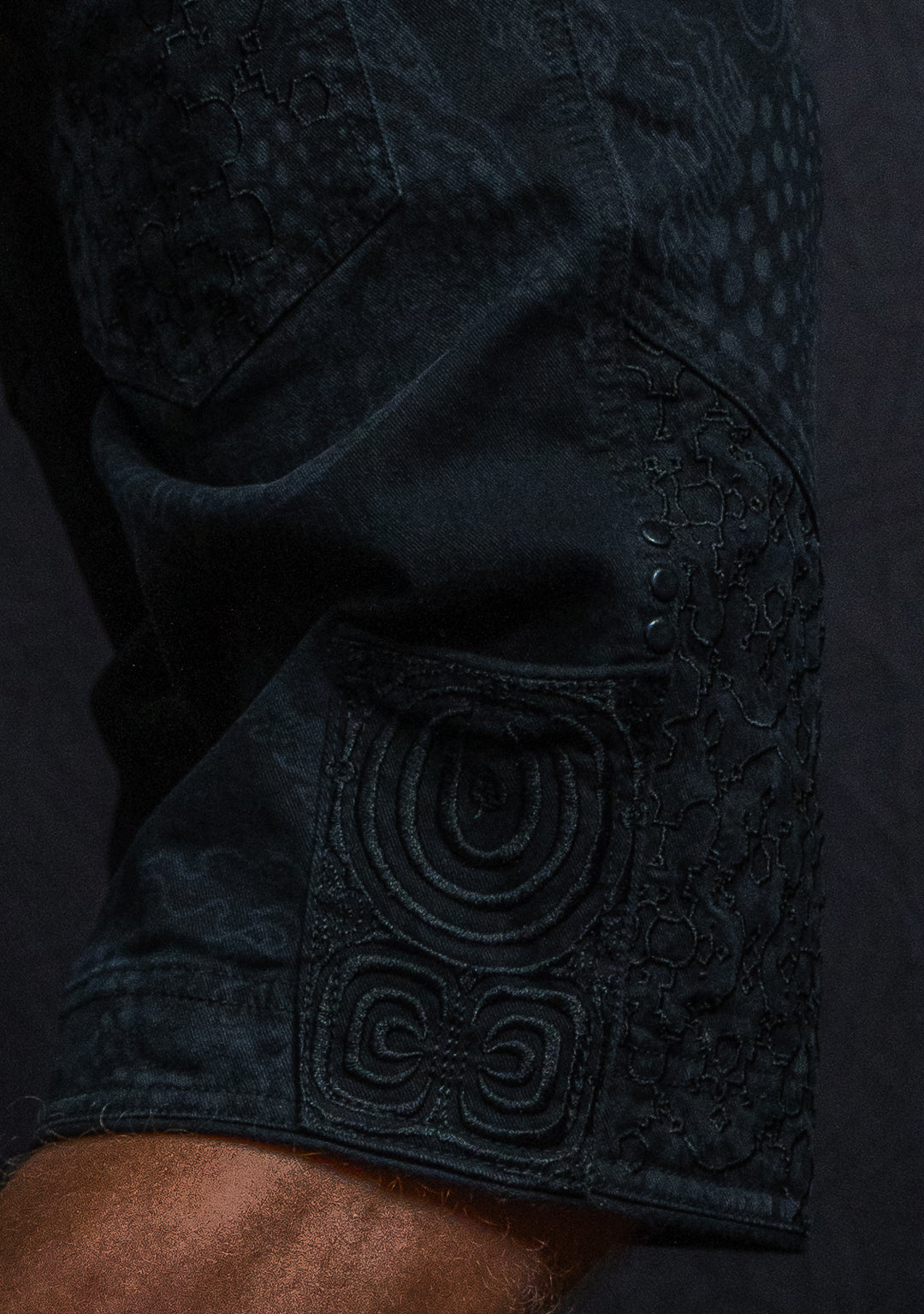 Flying Short Men / Laser Print Digital Embroidery Stonewashed - Black IKARO DRAGONS