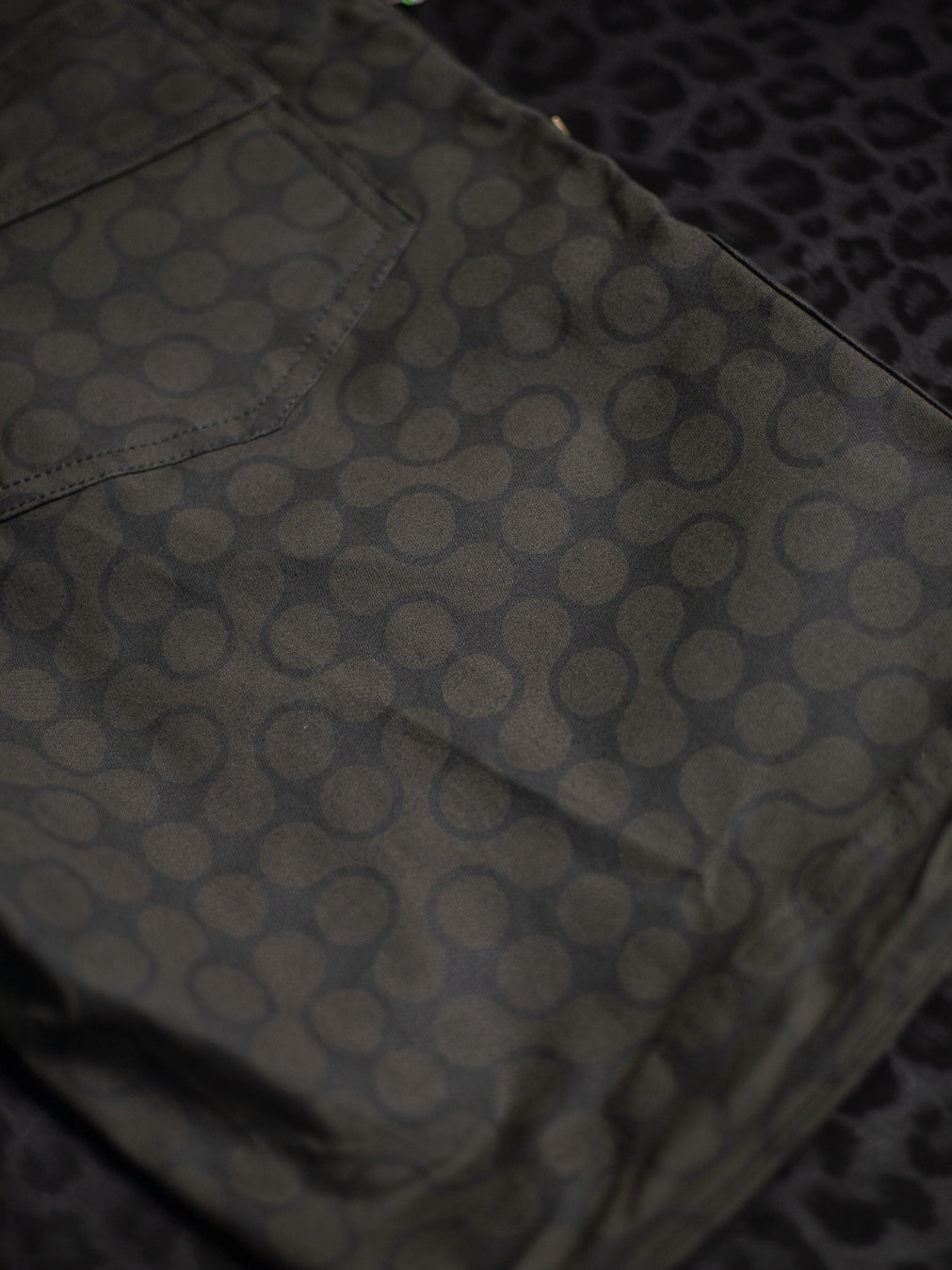 Flying Short Men / Cotton Printed - CHARCOAL TETRIS