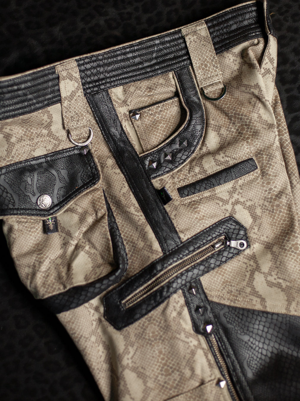 Flying Short Men / Twill Fake Leather Patches - KINGKOBRA -BOA