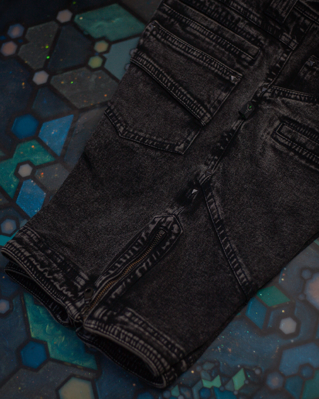 Flying Short Men / Stretchy Denim Dyed Stoneblasted - BLAK STONEBLAST