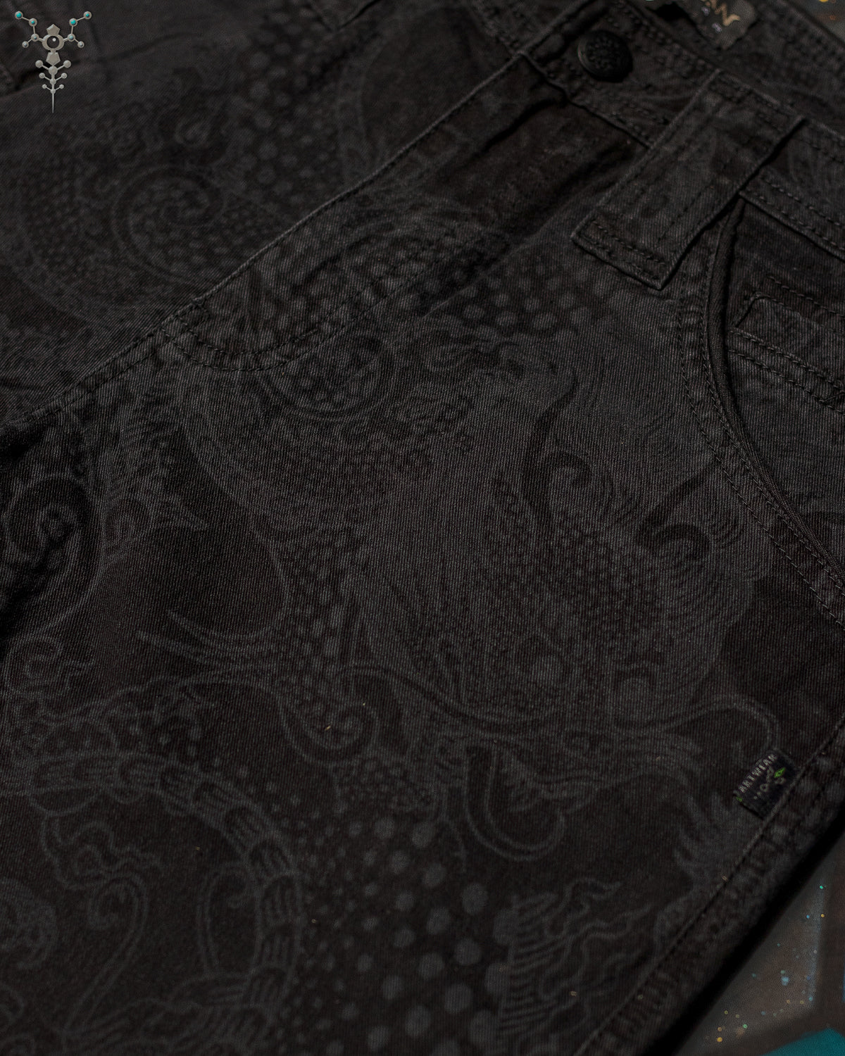 Flying Short / Laser Print Digital Embroidery Stonewashed - Black IKARO DRAGONS