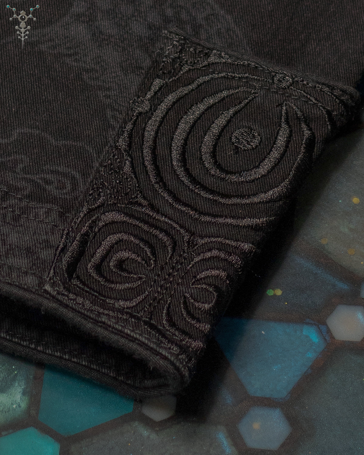 Flying Short / Laser Print Digital Embroidery Stonewashed - Black IKARO DRAGONS