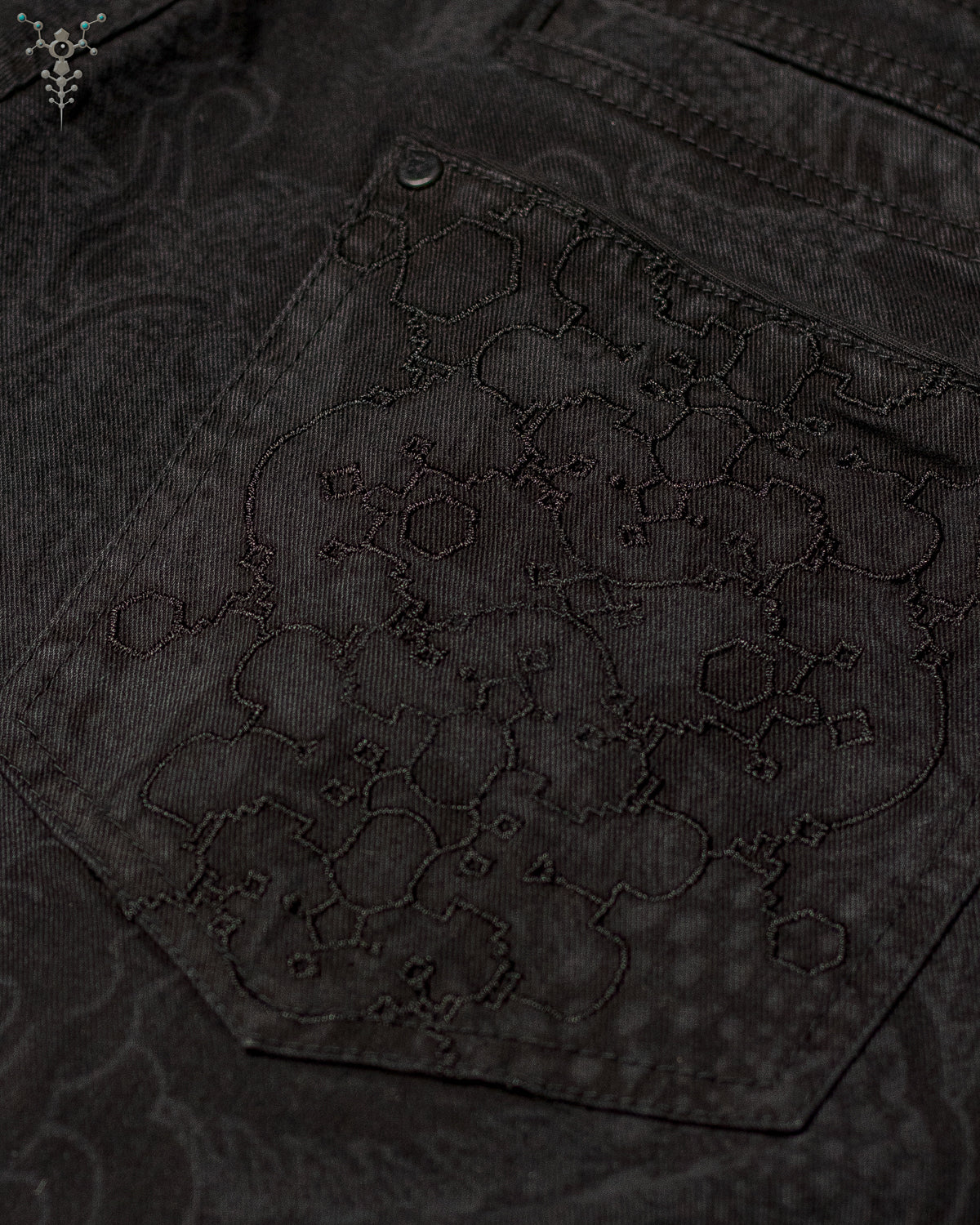 Flying Short / Laser Print Digital Embroidery Stonewashed - Black IKARO DRAGONS