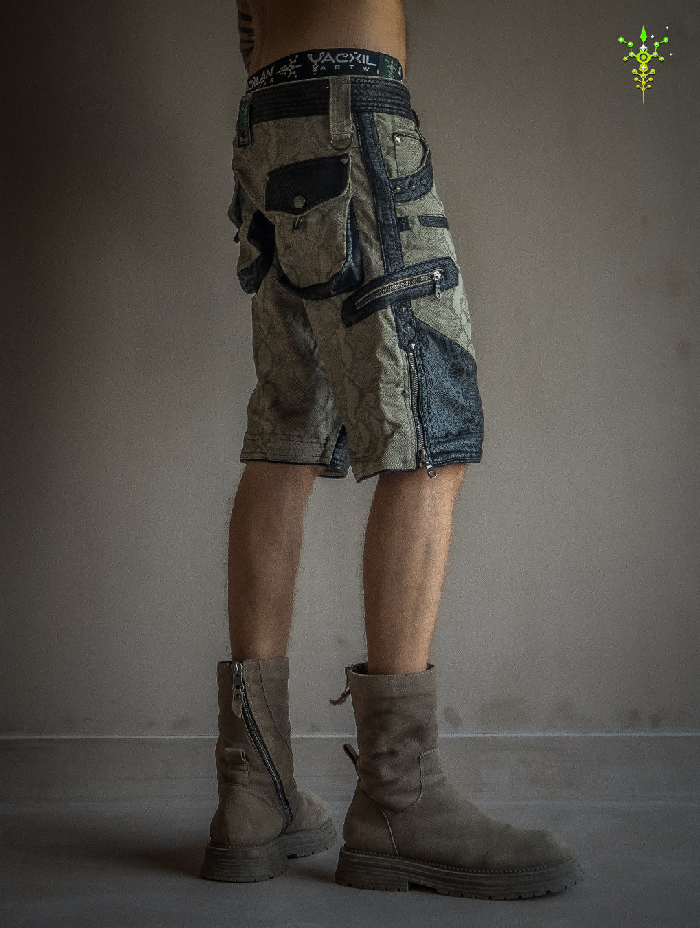 Flying Short Men / Twill Fake Leather Patches - KINGKOBRA -BOA