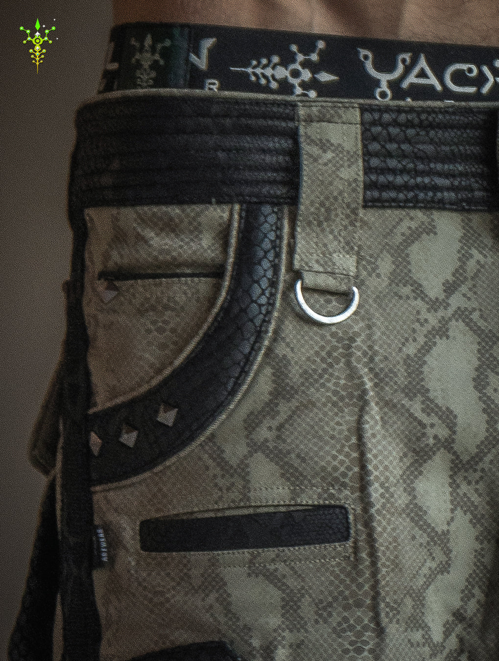 Flying Short Men / Twill Fake Leather Patches - KINGKOBRA -BOA