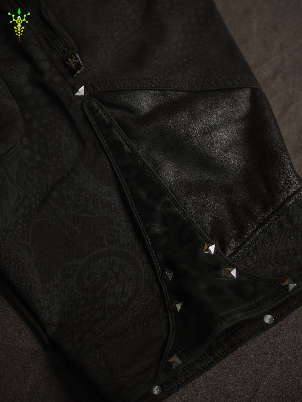 Flying Short Men / TR Fake Leather Patches - BLAK DRAGONS Leopard