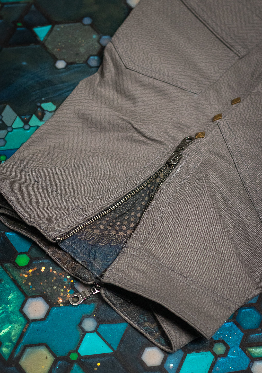 Flying Short / Twill Stretchy Screenprint -  Grey DMTICIOUS Dragons