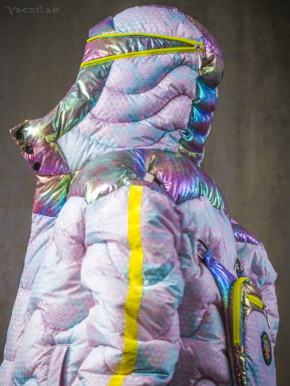 Down Jacket Woman & Pakpak / Nylon (Glow in the Dark) - GALACTIK NIRVANA