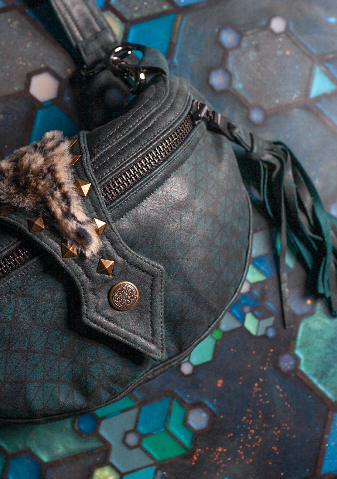 Hand Bag / Fake Leather Leopard Fur - Bottlegreen DESINTEGRATION