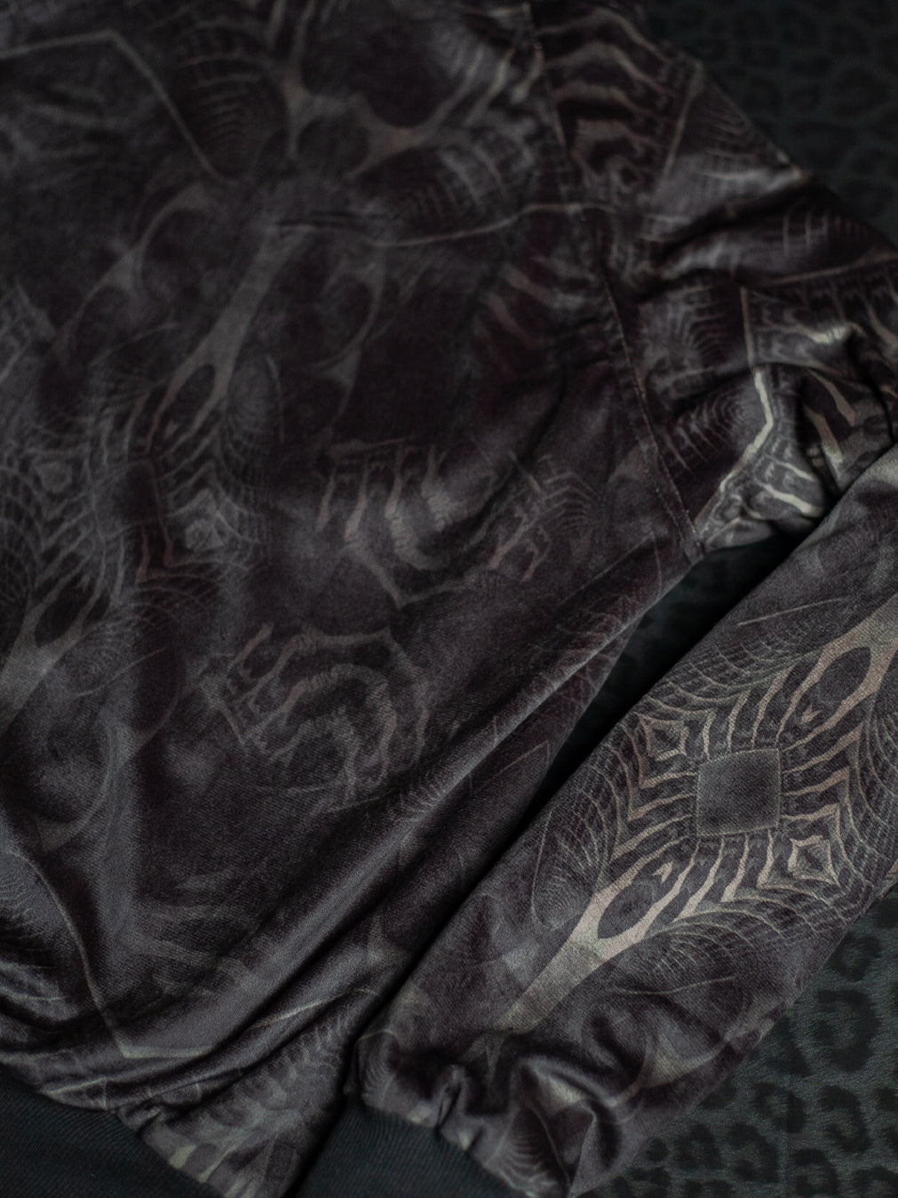 New Hoodie Woman / Velvet Fawn - DARK SANDOKAN