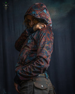 New Hoodie Woman / Velvet Fawn - SNL