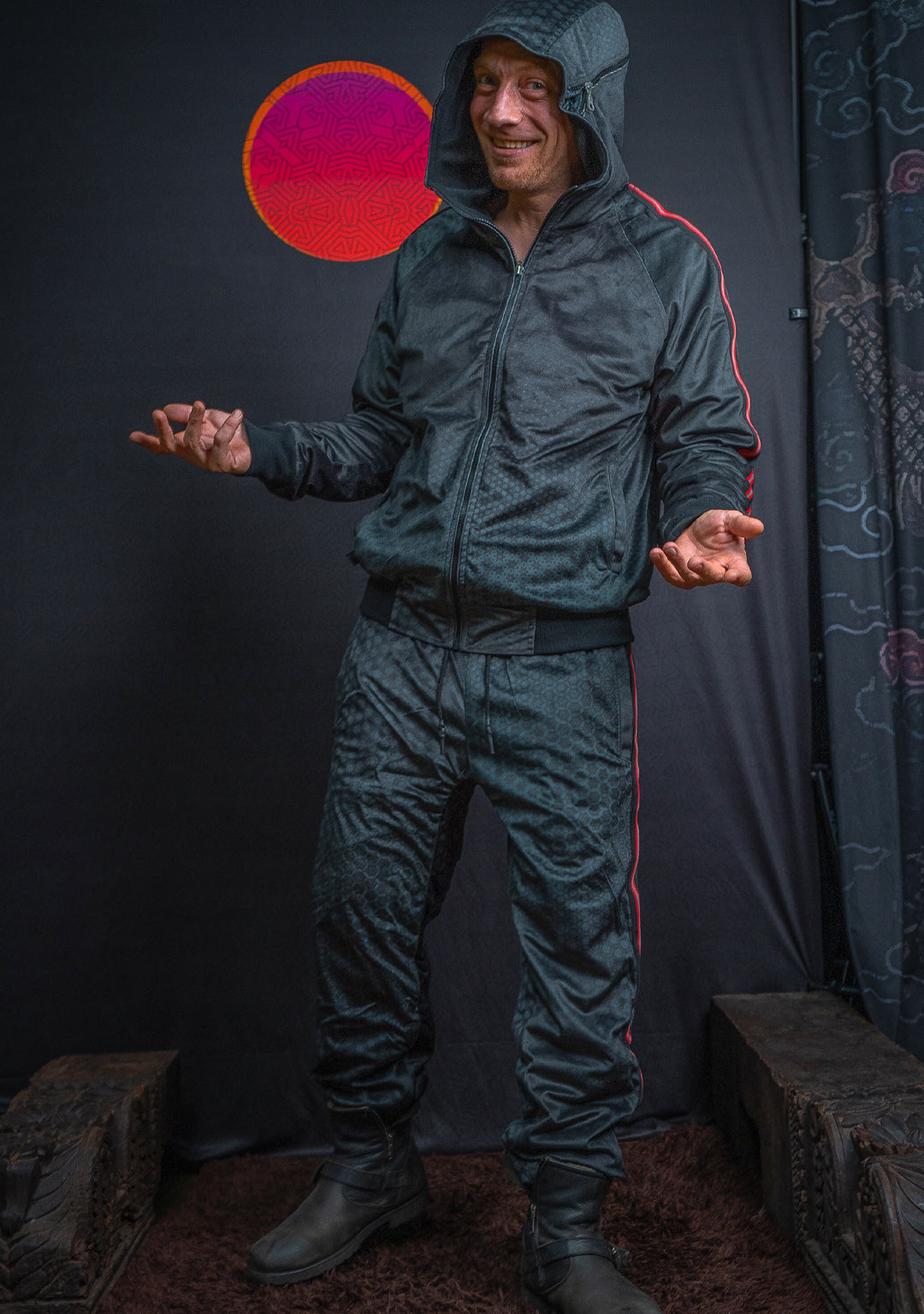 Tracksuit Hoodie Men / Velvet Fawn Redline - ARAKIS