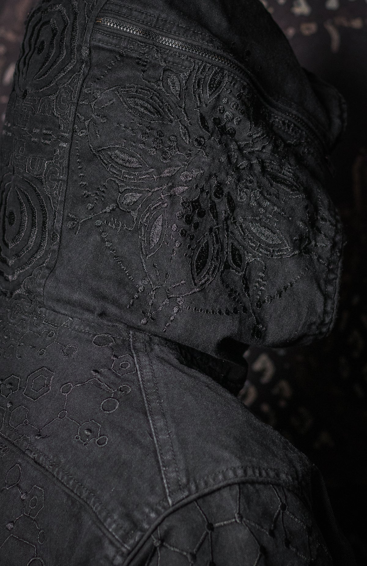 Jacket Men / Denim Stretchy Digital Embroidery Stonewashed - KAMBOZII PENTA