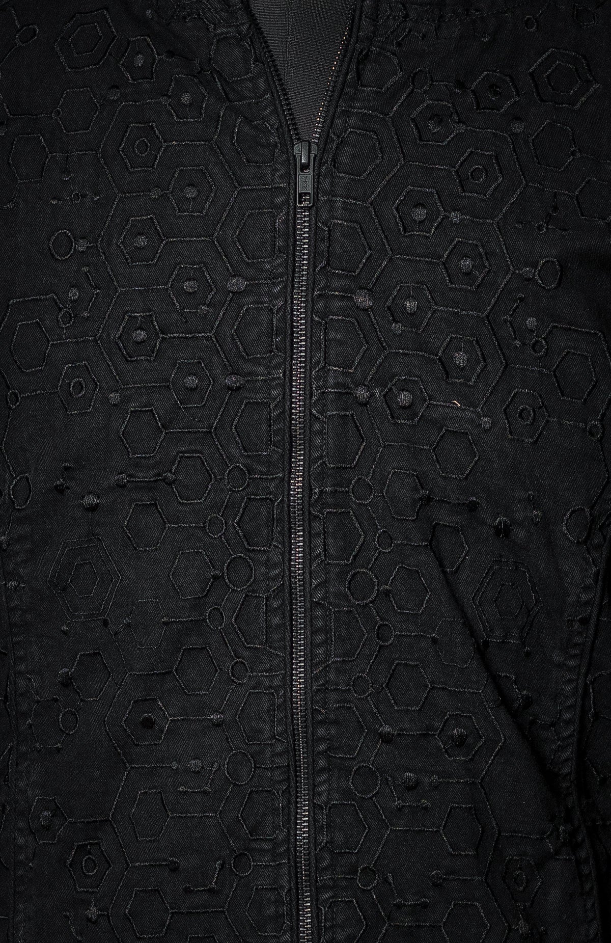 Jacket / Denim Stretchy Digital Embroidery Stonewashed - KAMBOZII PENTA