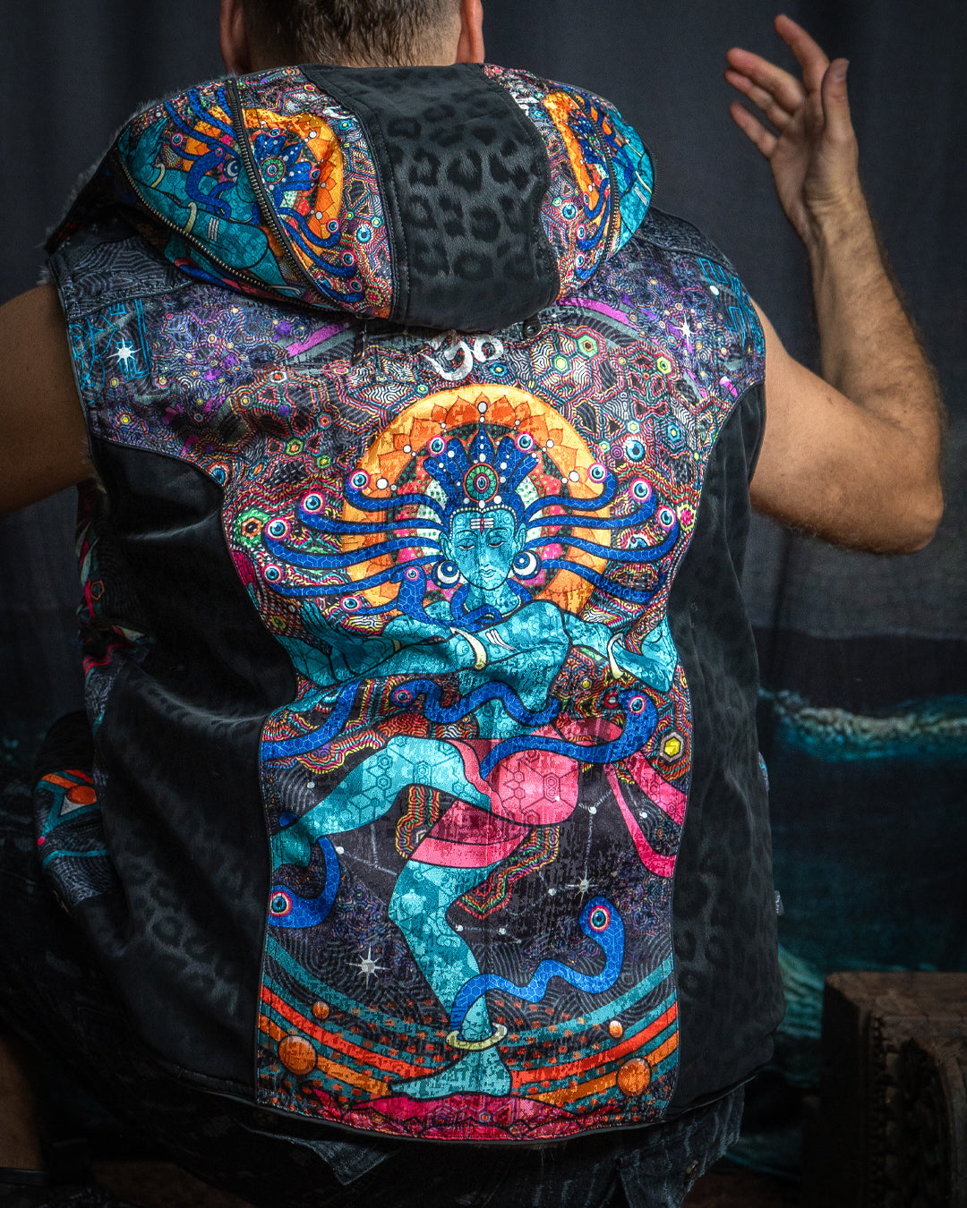 Sleeveless Jacket Men  / Satin Fake Leather Ultra Fur - NATARAJ White Leopard