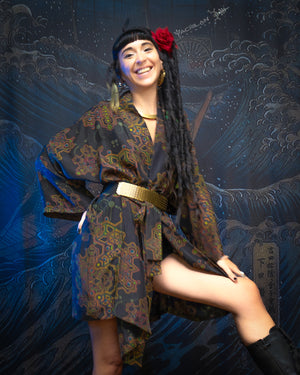 Kimono Woman Japanese Classic / Handwoven SILK - AFRODISIAKO