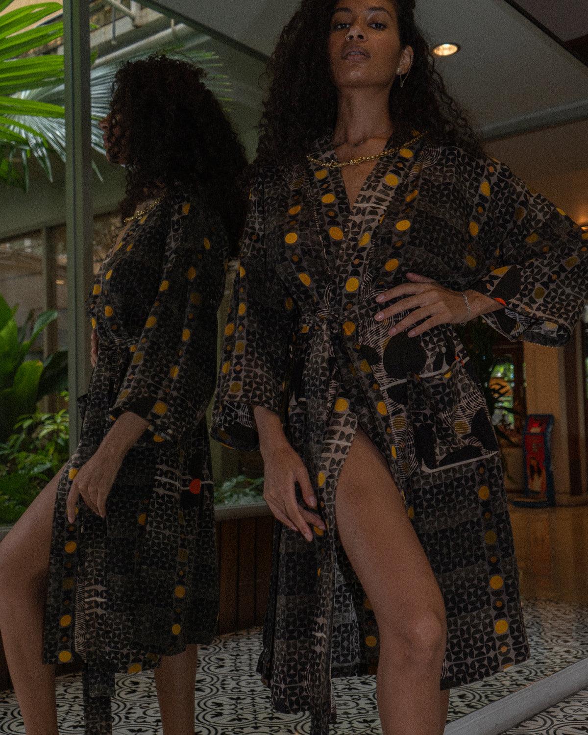 Japanese Kimono / Classic Chinese SILK - KINGCACAO Plain - Yacxilan Artwear