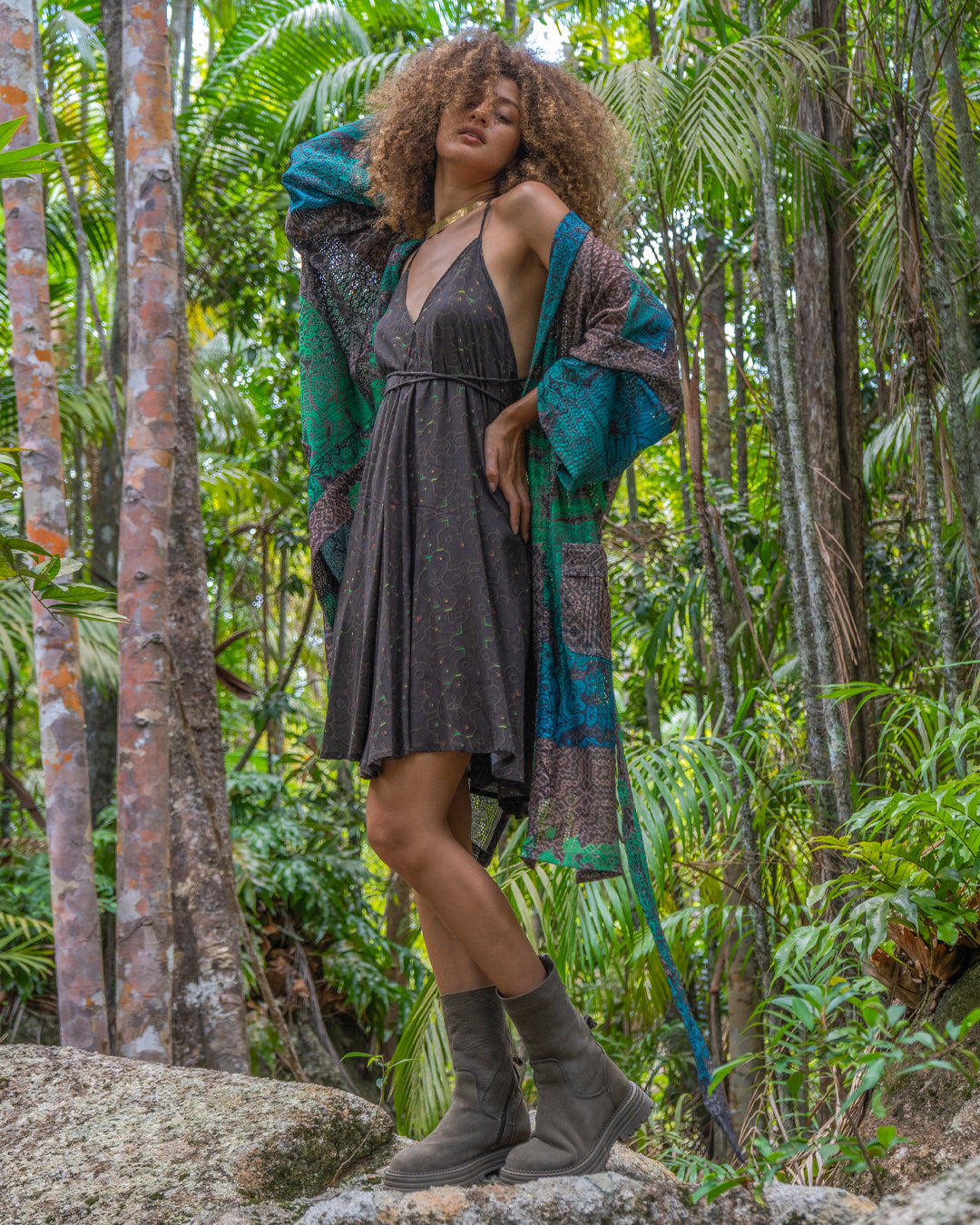 Classic Kimono / Lace - JADEMAYANS