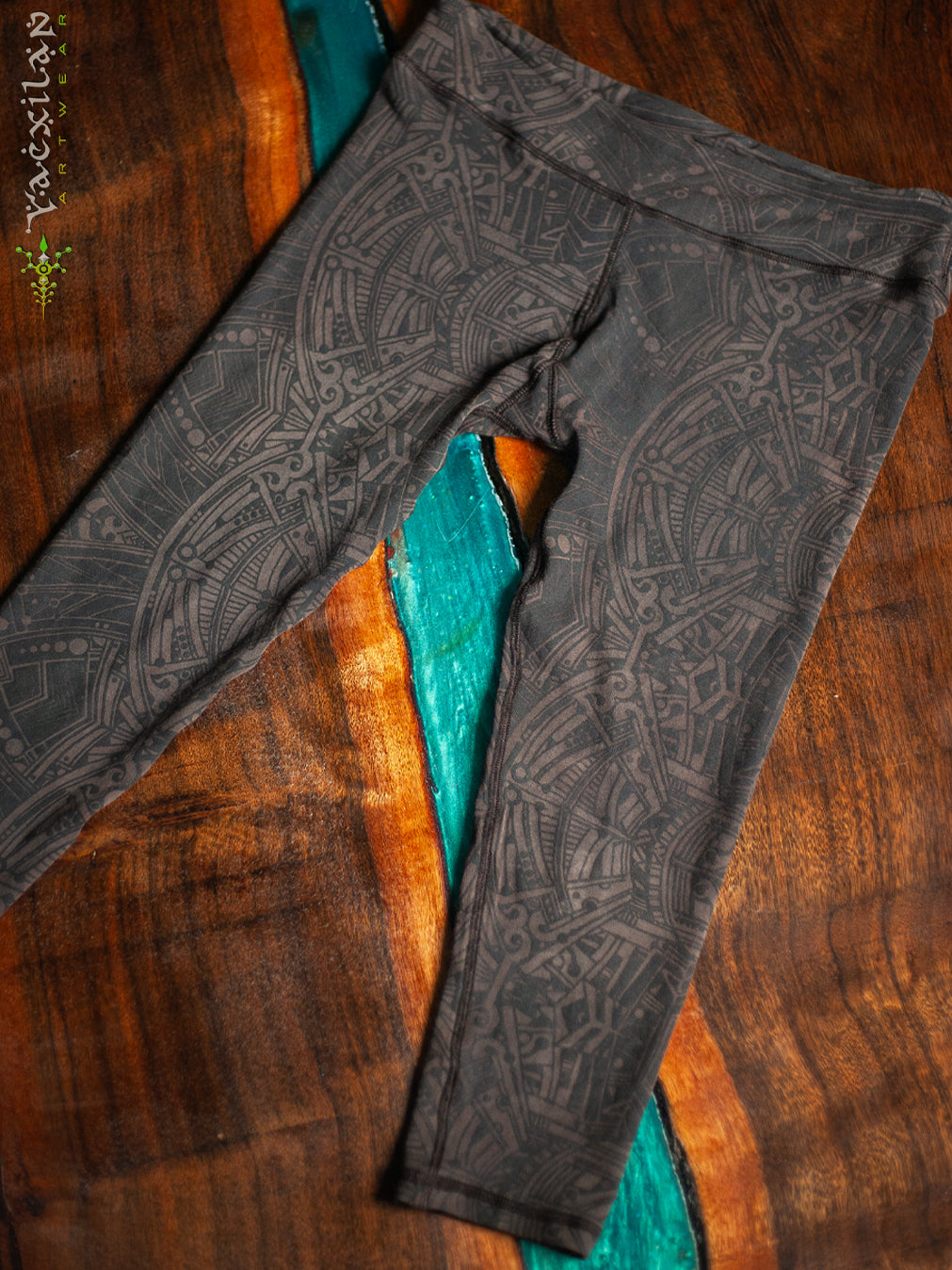 Leggings Yogawear Capri / Organic Bamboo Jersey Veg Dye Veg Print - Charcoal POPPYFIELDS