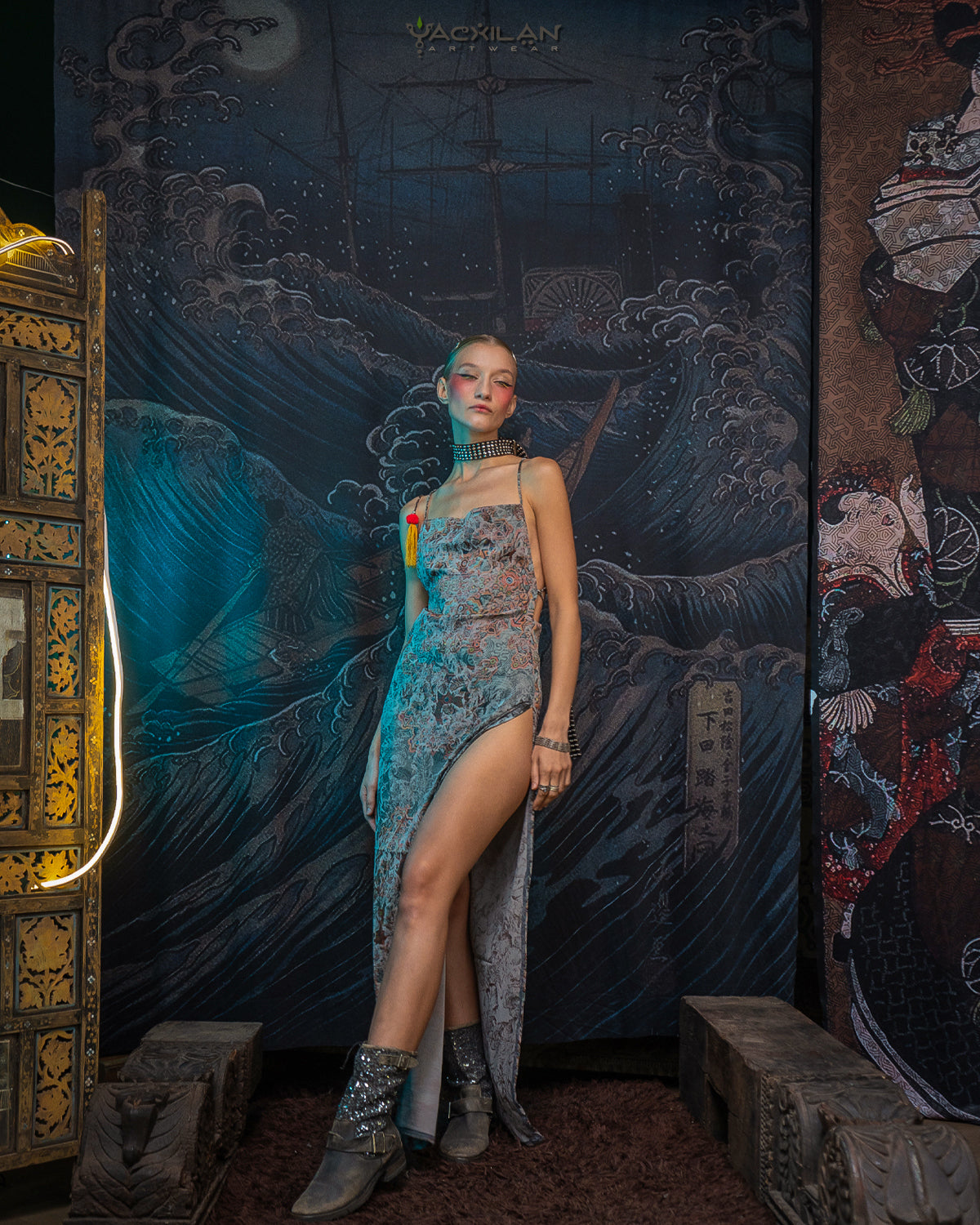 Long BOMB DRESS / Silk Stretchy Jaquard Flower Silver - ATLANTIS