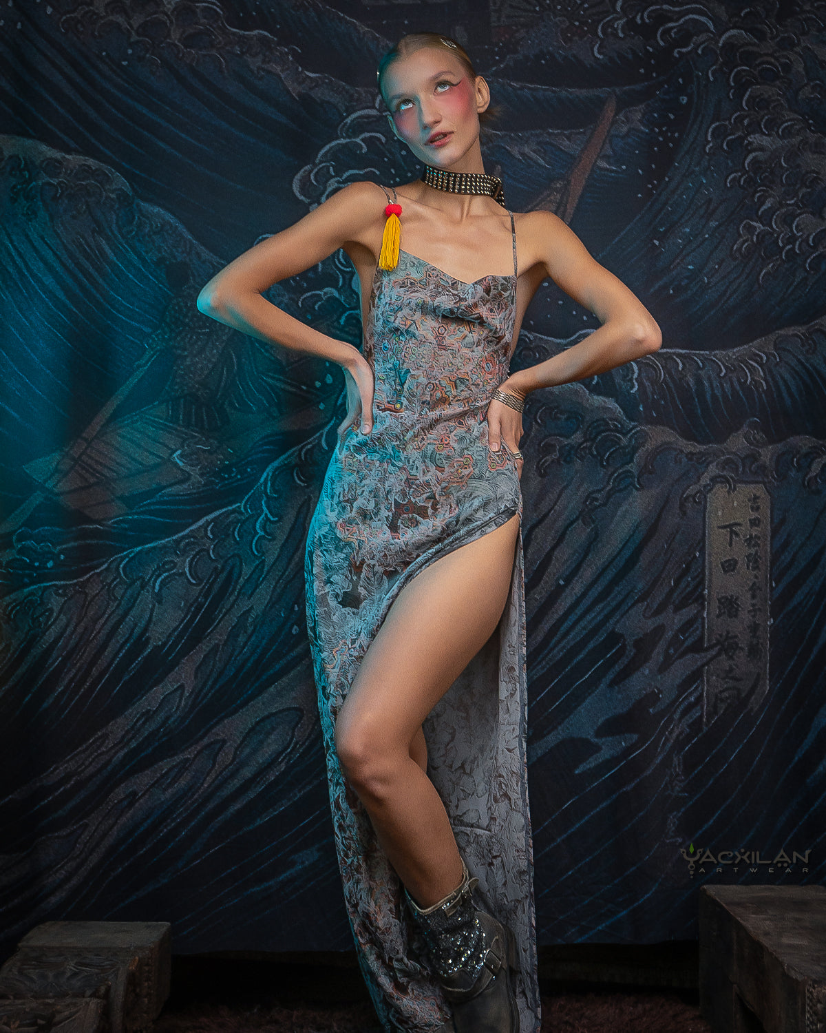 Long BOMB DRESS / Silk Stretchy Jaquard Flower Silver - ATLANTIS