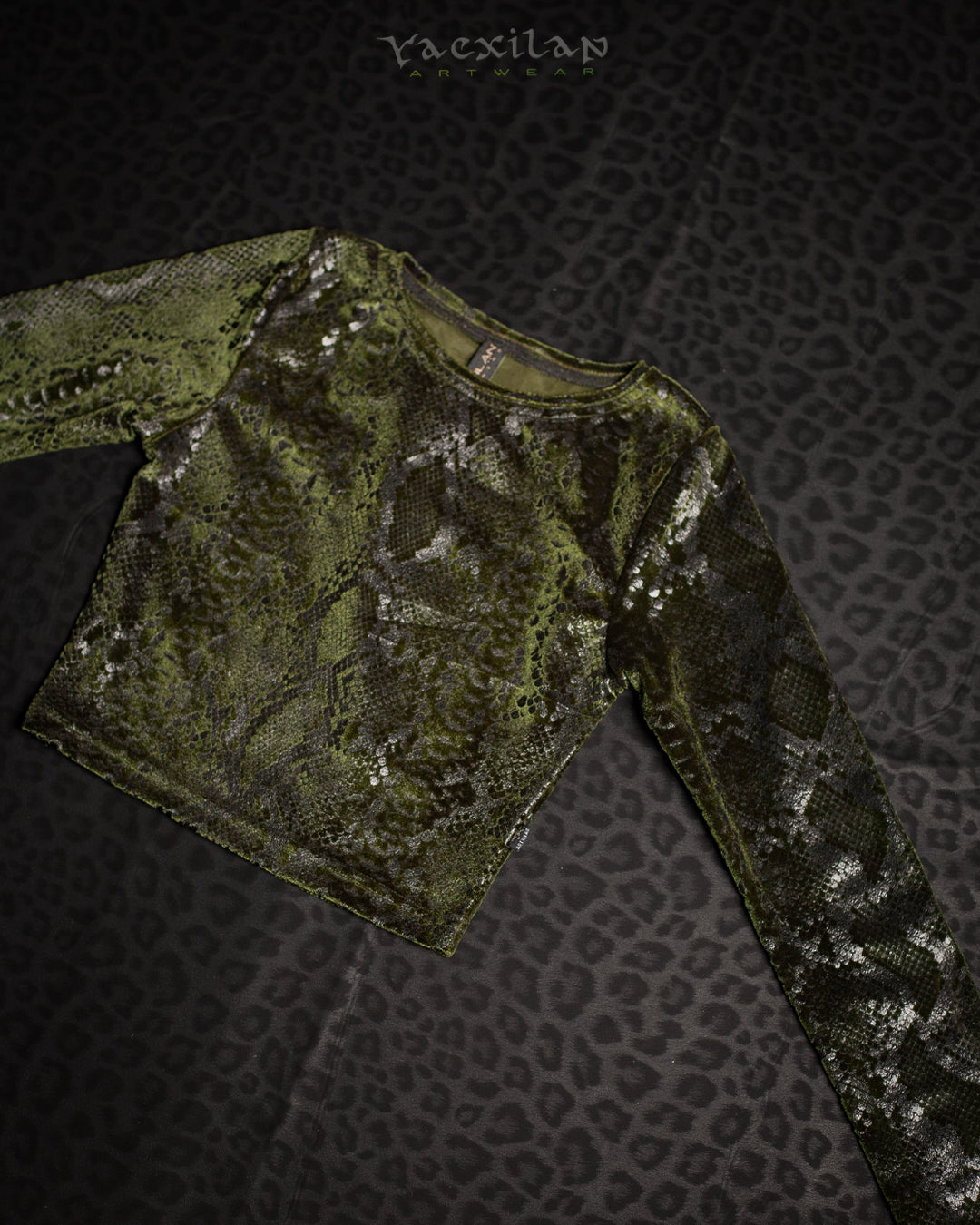 Crop-Top Longsleeve / Velvet Foil Kobra - MOSS